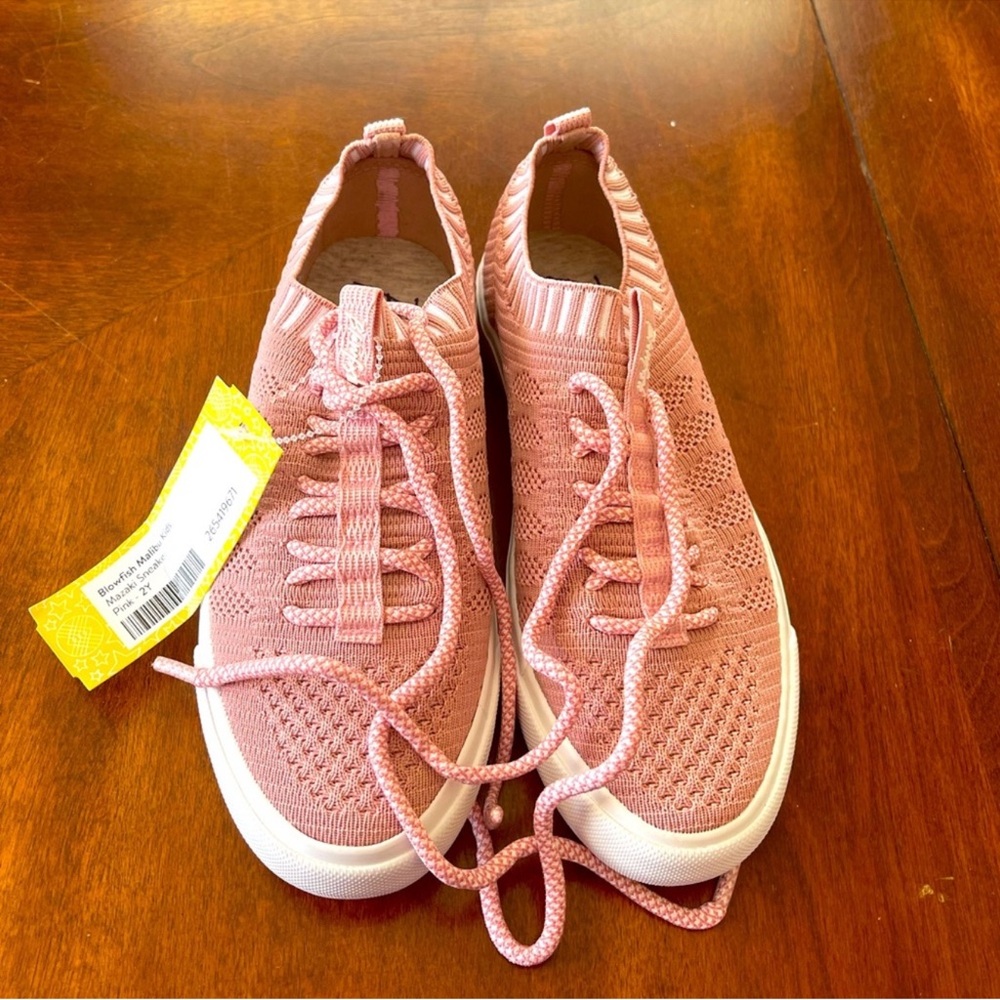 Girls size 2 Blowfish Malibu Mazaki Sneakers, pink, NWT